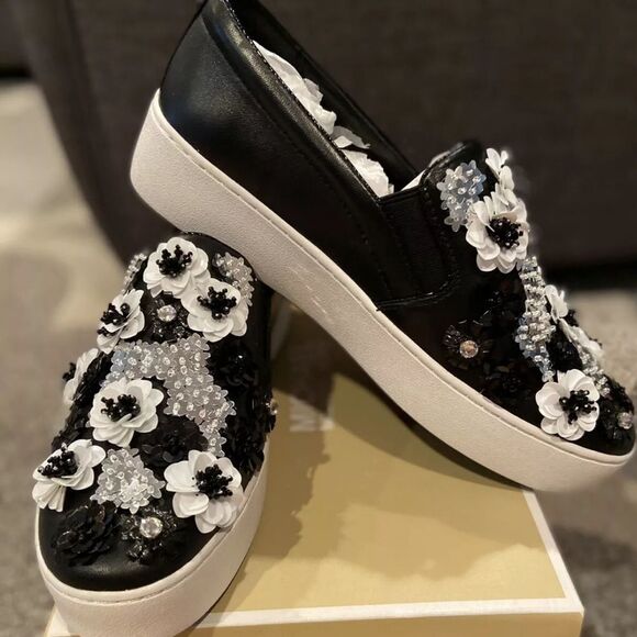 Michael Kors Women’s Trent Slip Leather Black - Picture 3 of 12